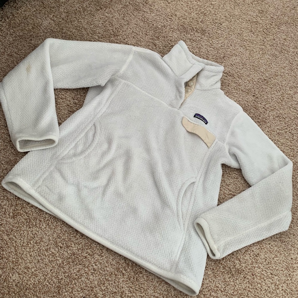 Medium White Patagonia Pullover